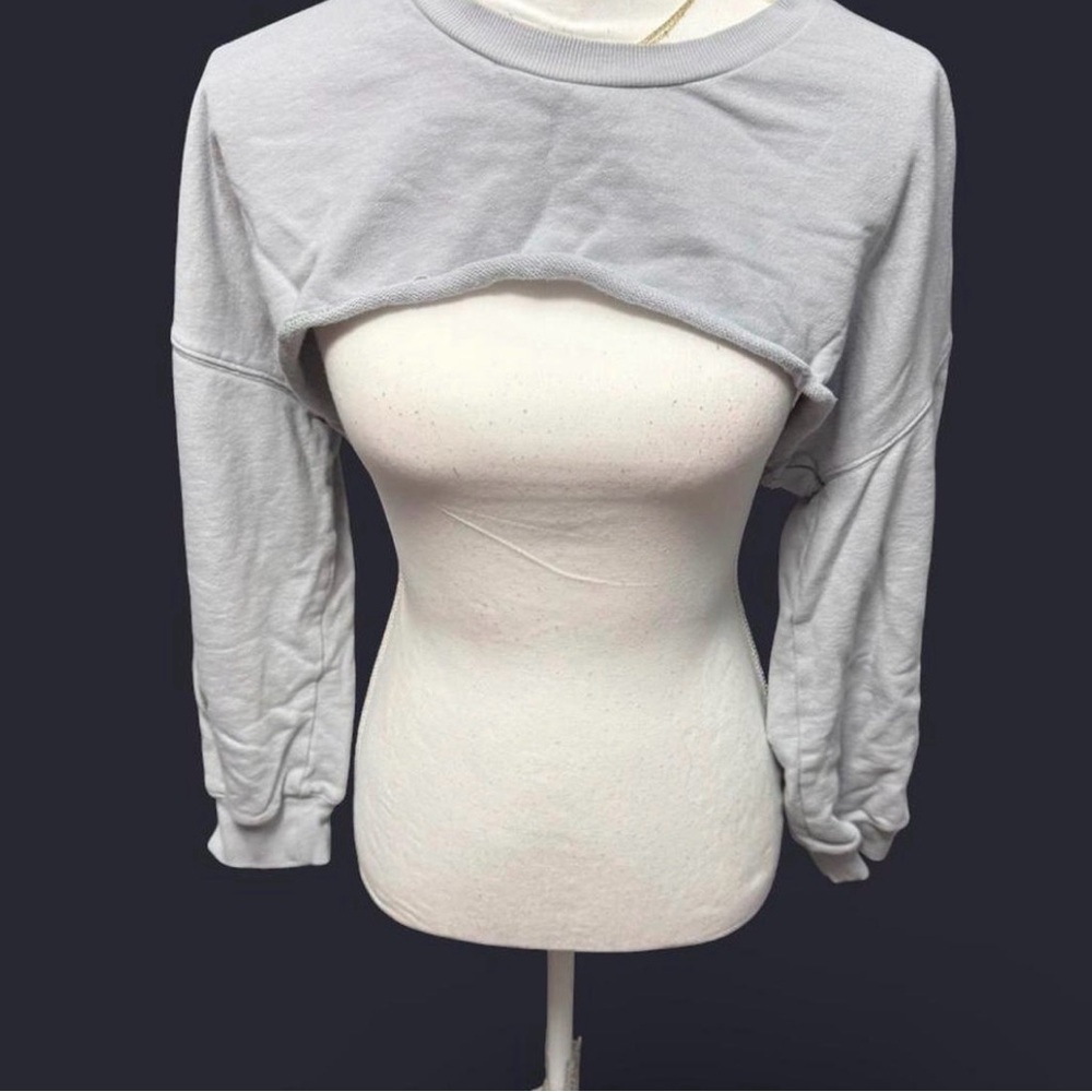 525 America Light Gray Cropped Cutout Sweatshirt